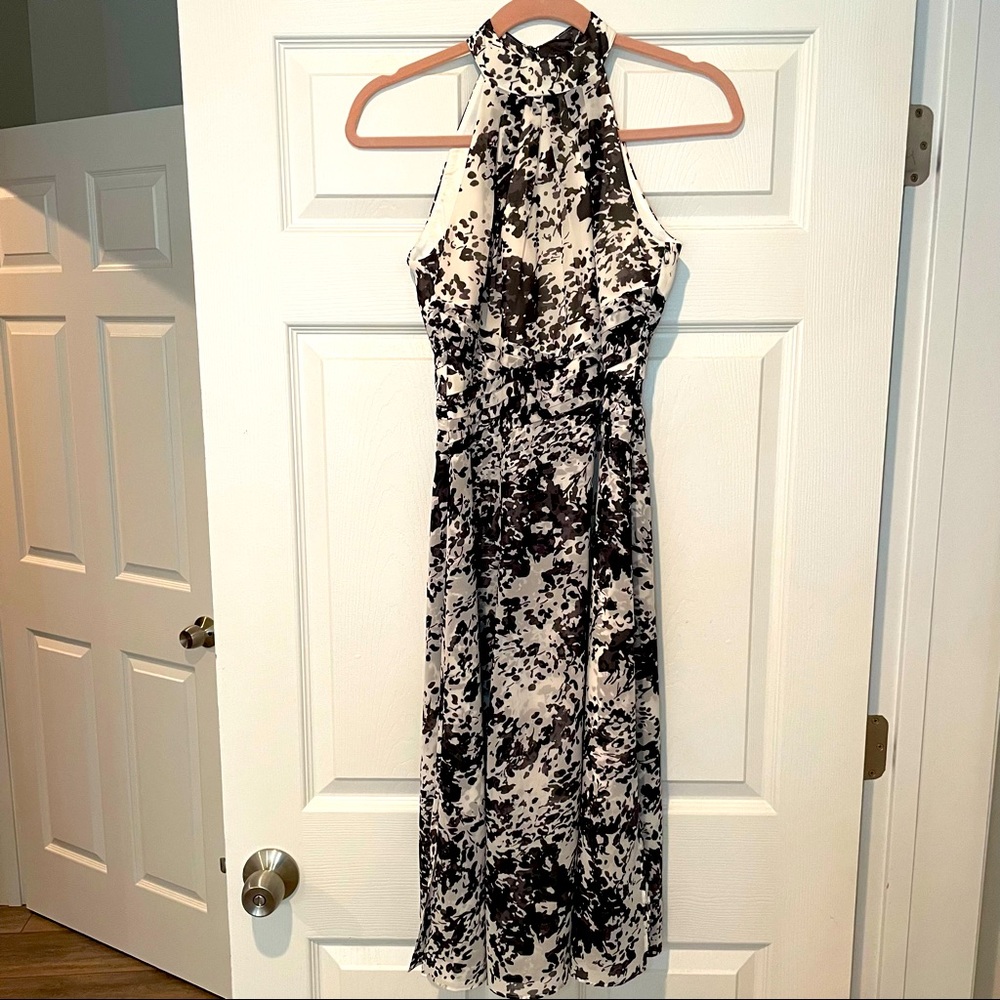 EUC White House Black Market Dress